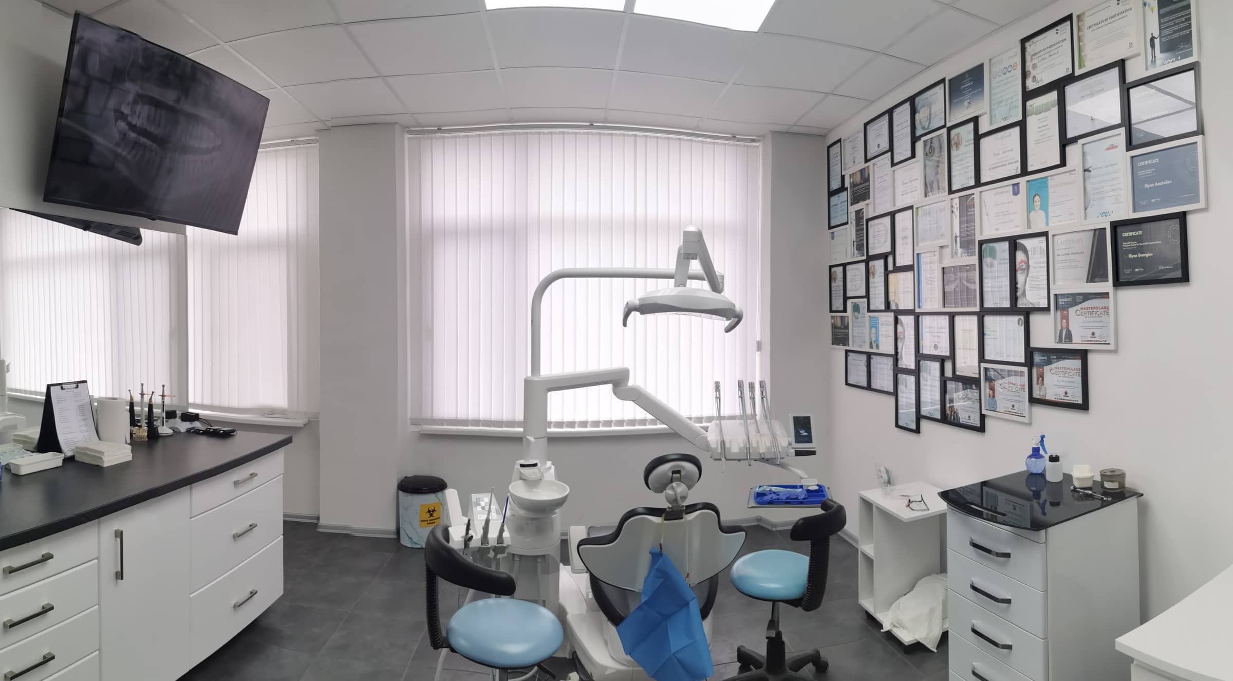 Дентален център Анатолиеви - Дентална клиника във Варна